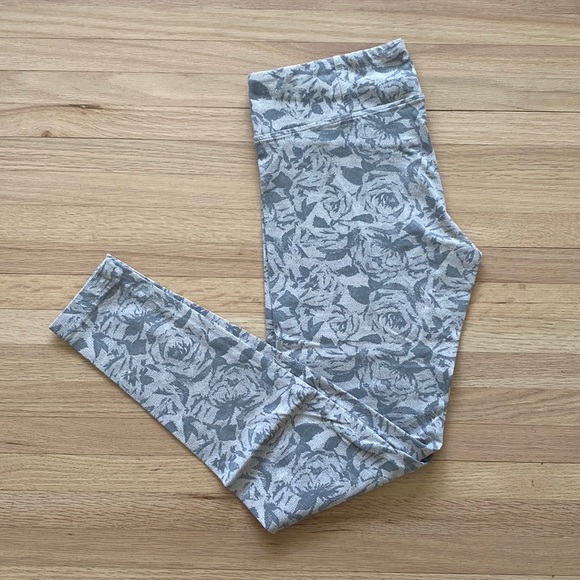 EUC Aritzia Talula Leggings - Floral Print - Picture 1 of 4